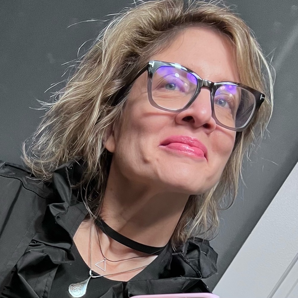 Meet your Posher, Sharon